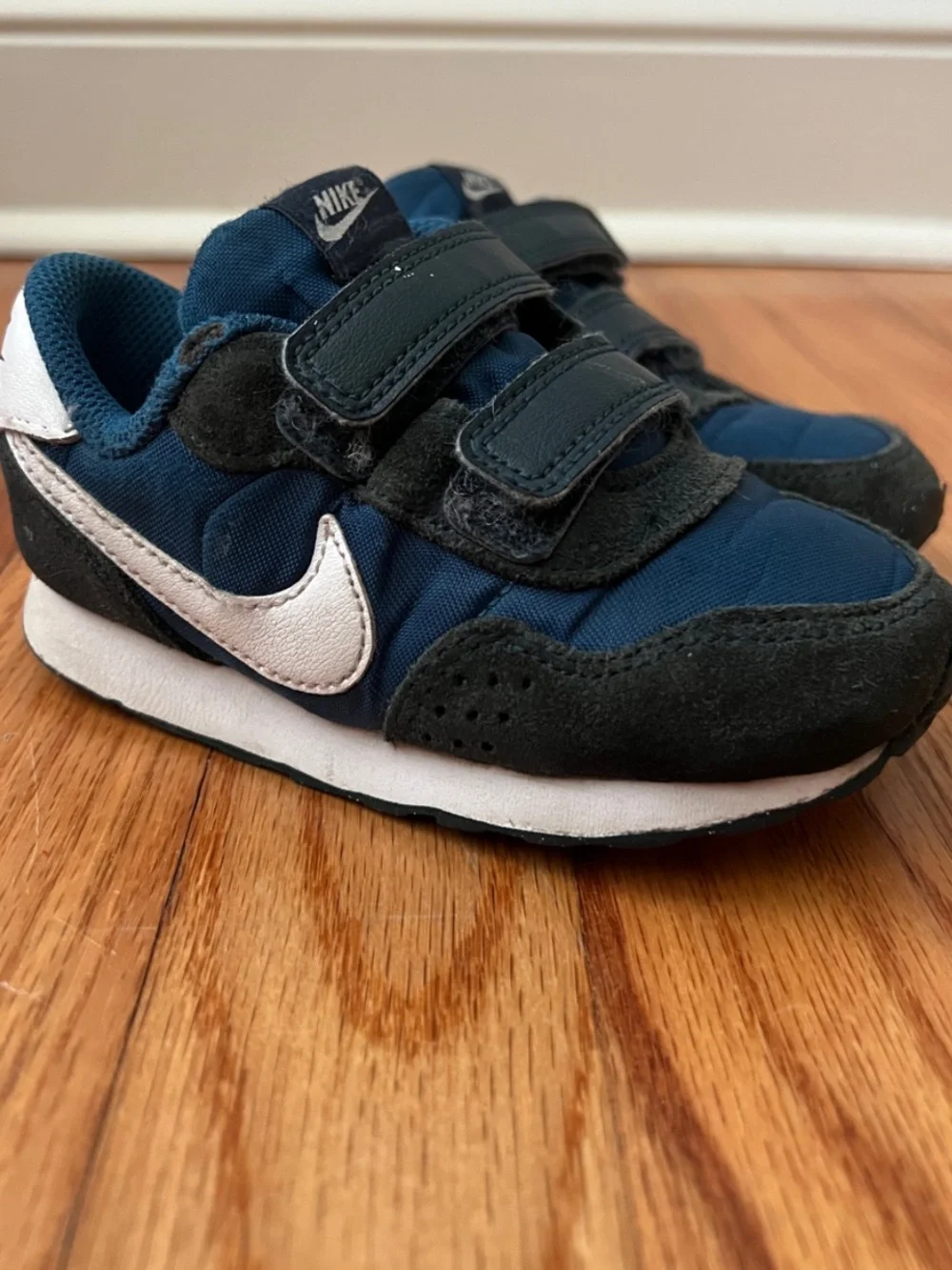 NIKE MD Valiant 8C Toddler Marina Navy Blue Suede Sneakers Shoes CN8560-405